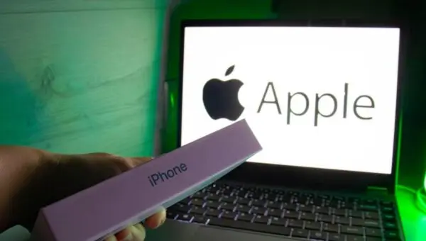 Apple, Caixa Iphone
