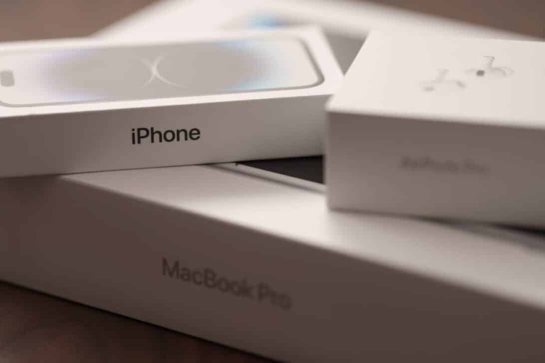 Apple, iphone, MacBook