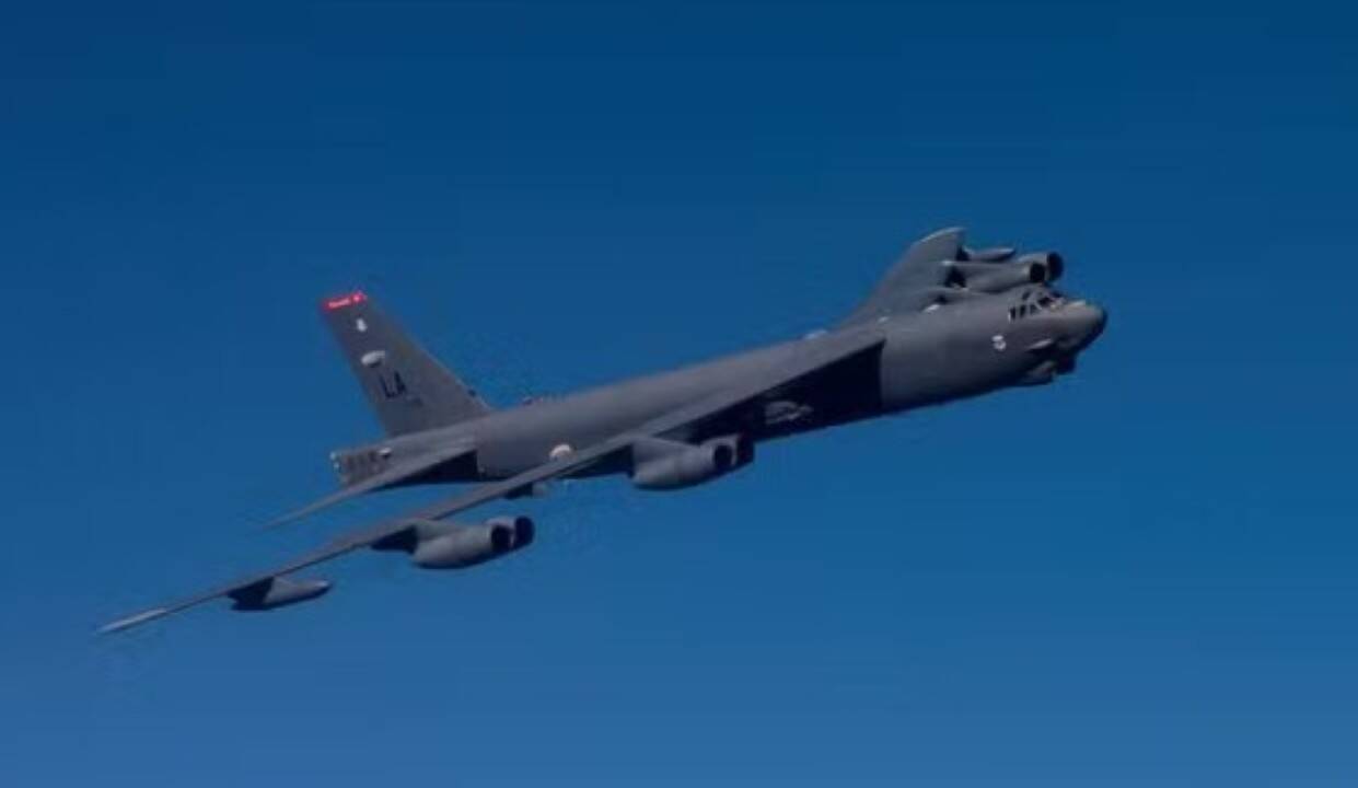 Avião militar americano B-52