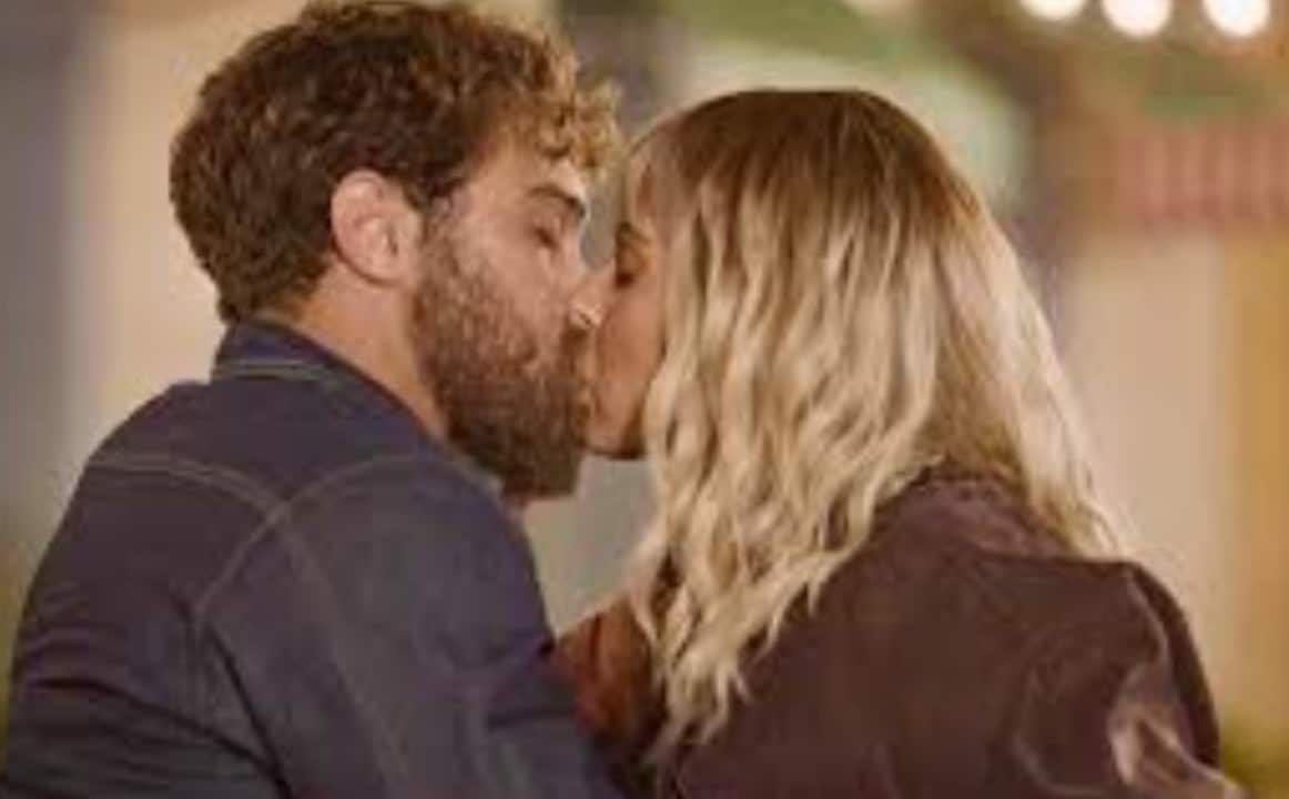 Beijo André Luiz Frambach e Ana Castela