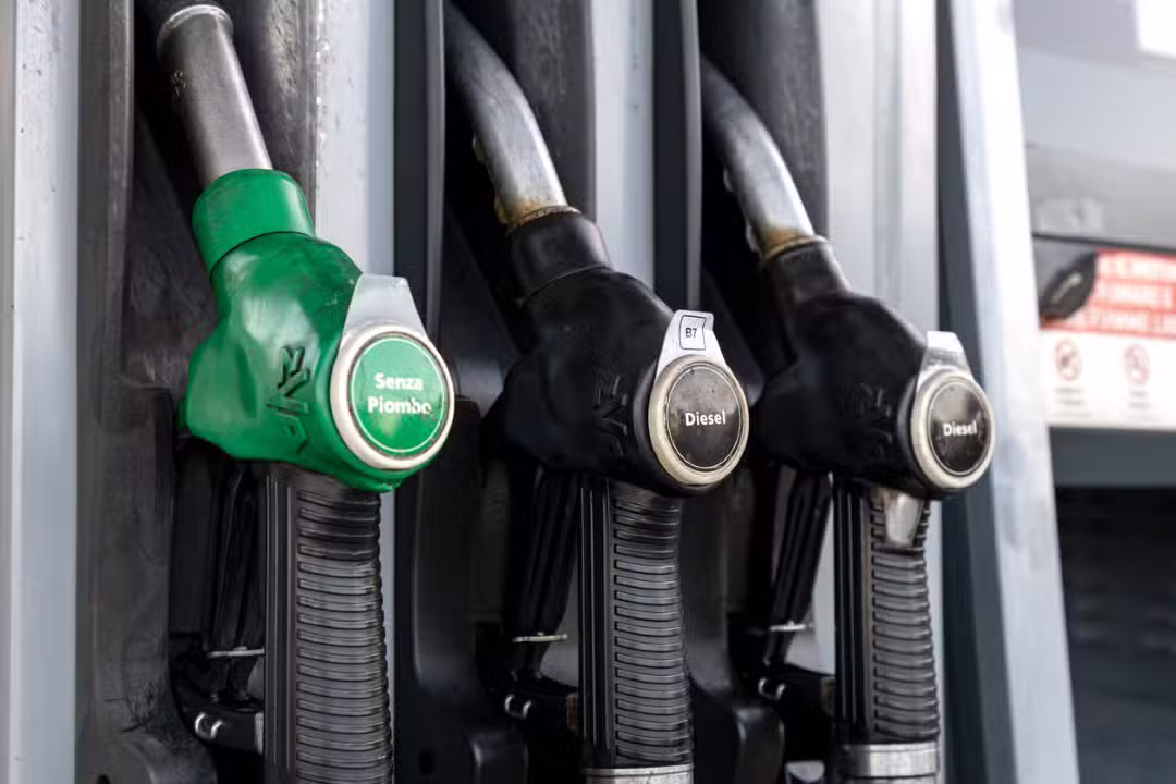 Bomba de combustível, Itália