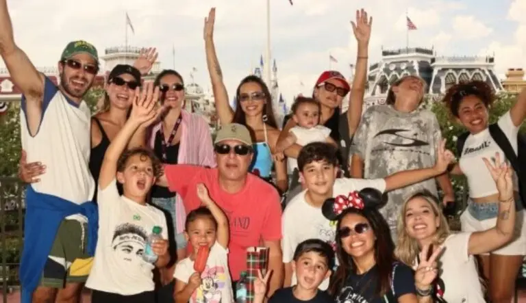 Bruna Biancardi e Carol Dantas, atual e ex de Neymar