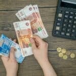Calculadora, dinheiro da Rússia