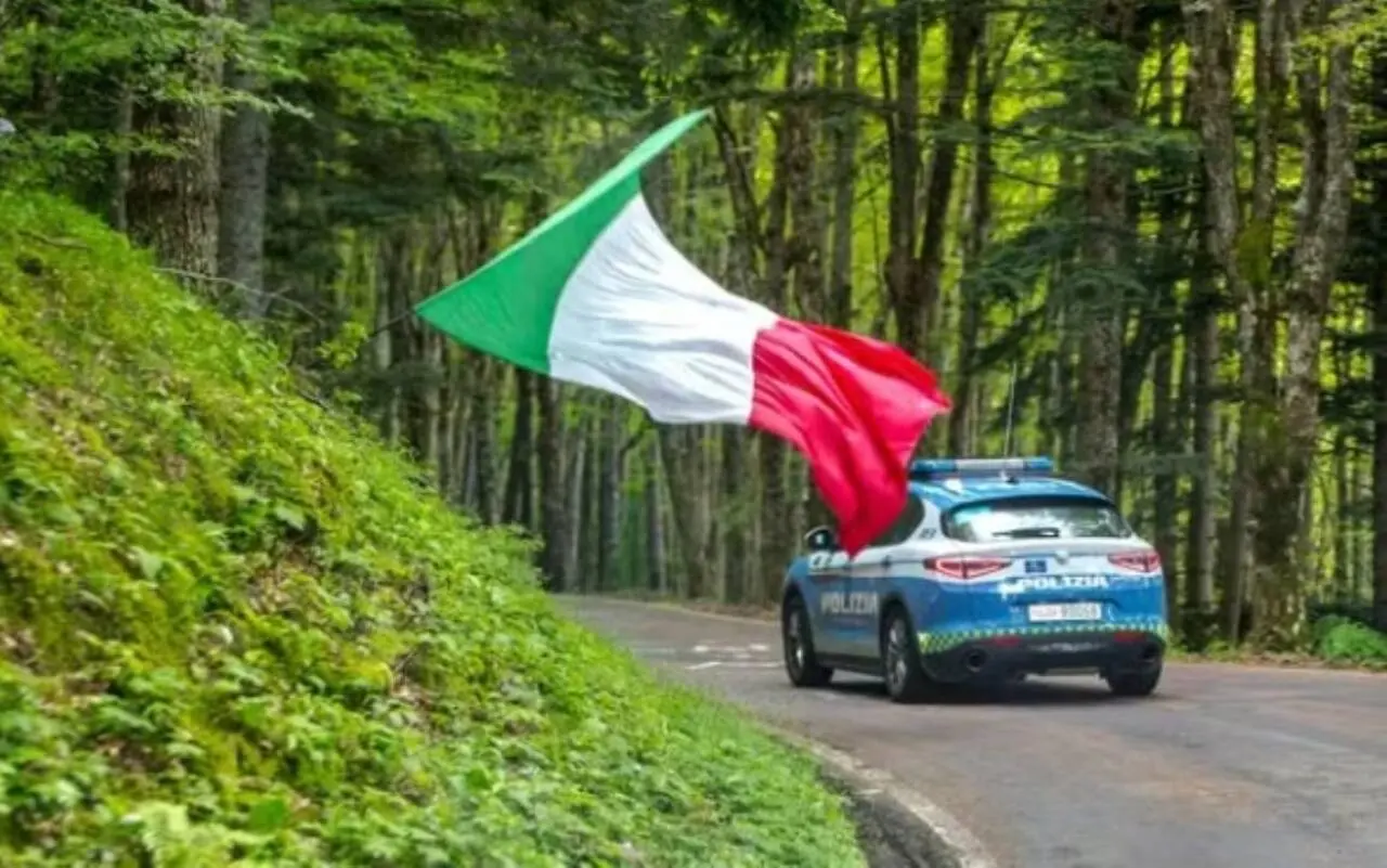 Carro da polícia italiana