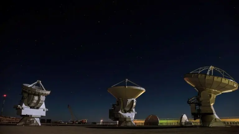 Conjunto de radiotelescópios ALMA