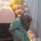 Dona Maria dançando forró em seu aniversário de 104 anos