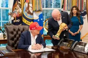 Plano da Fifa para vender direitos comerciais da Copa do Mundo gera controvérsia