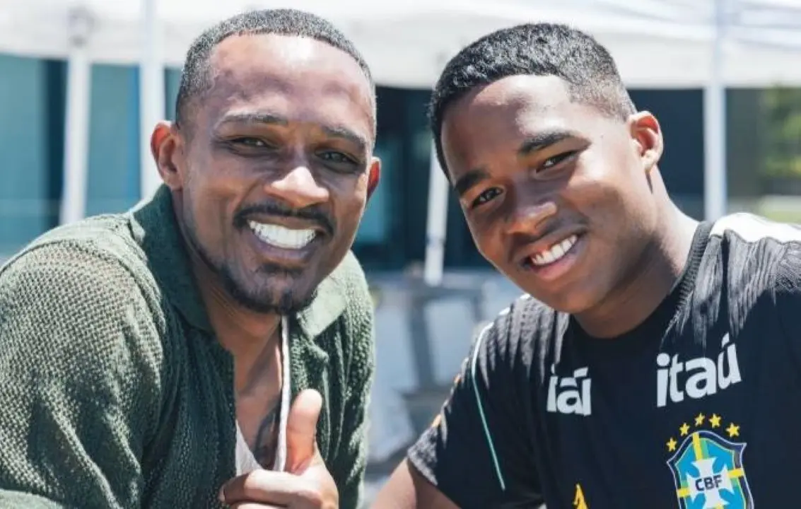 Endrick com o pai