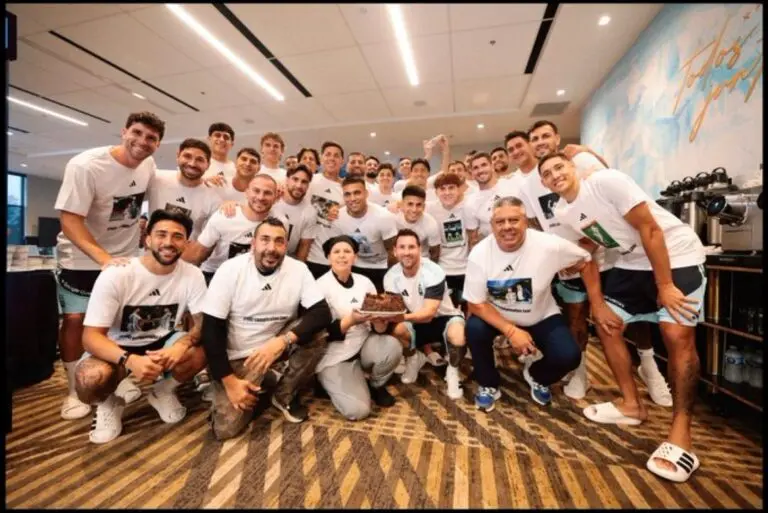 Festa de aniversário de Messi na seleção argentina