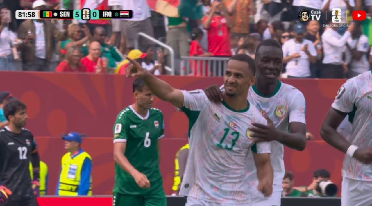 Iliman Ndiaye faz golaço para Senegal