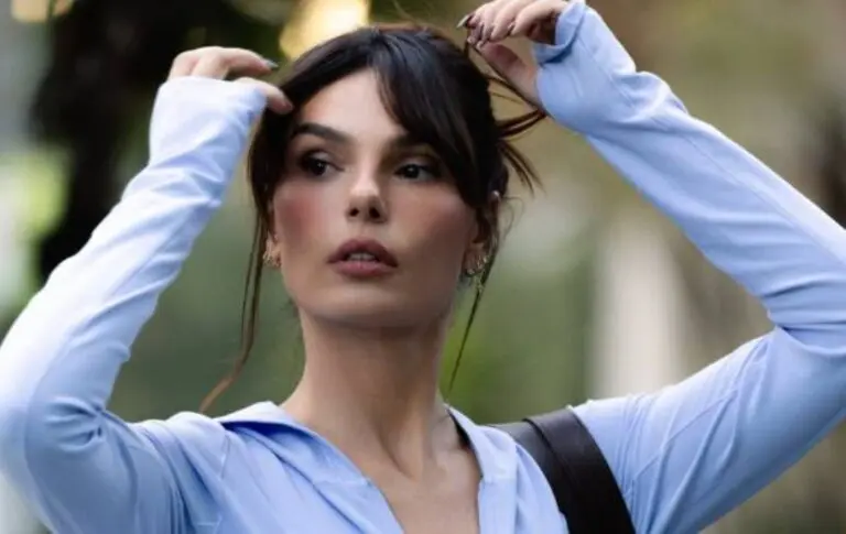 Isis Valverde -