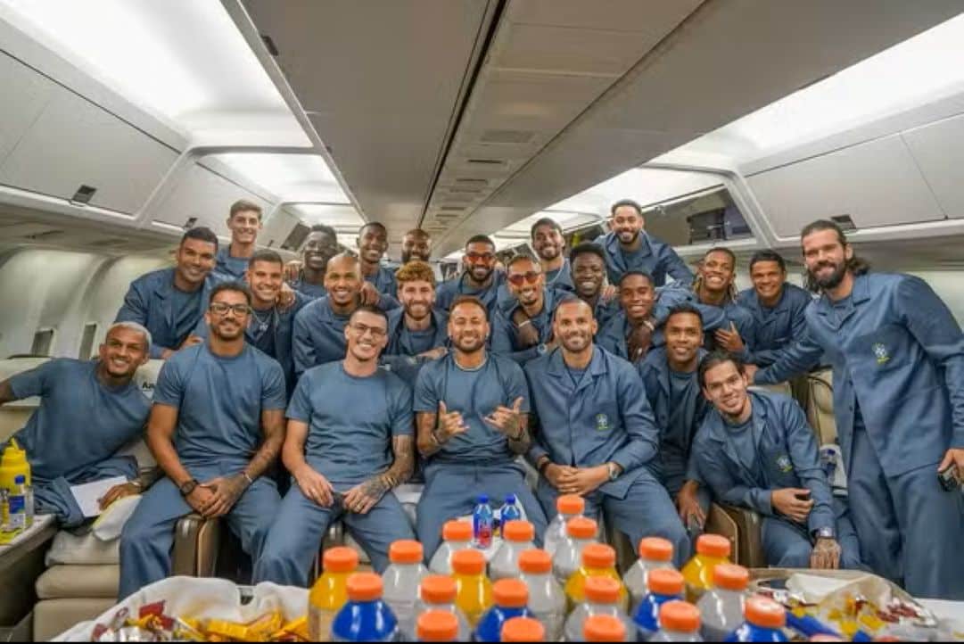 Jogadores da Seleção em avião