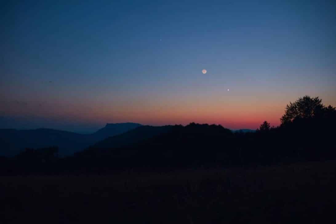 Lua Crescente, conjunção de planetas