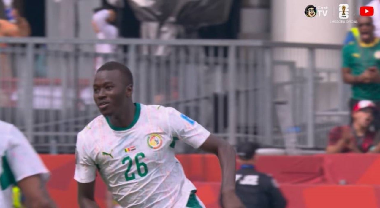 Pape Gueye amplia para Senegal