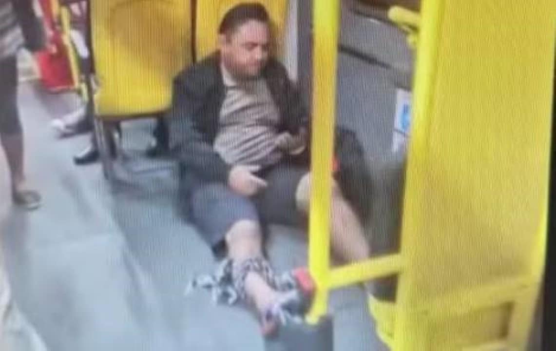 Passageiro baleado dentro de ônibus durante operação da Policia Civil no Morro Dona Marta