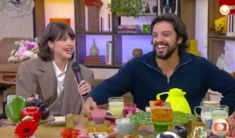 Rodrigo Simas e Agatha Moreira