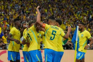Seleção Brasileira voa em Boeing 767-300 VIP de R$ 1 bilhão rumo aos Estados Unidos de olho na Copa