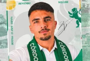 Tasende rinforza il Córdoba per due stagioni, una mossa strategica nel calcio spagnolo