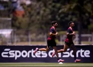 Corinthians inicia preparação para segundo semestre no CT Joaquim Grava com desfalques de Memphis Depay e André Carrillo