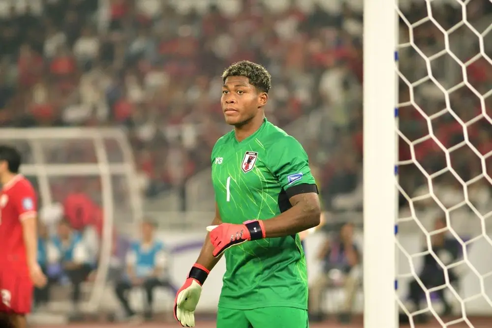 Zion Suzuki