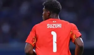 PSG withdraws from signing Zion Suzuki and Aston Villa makes new offer for goalkeeper
