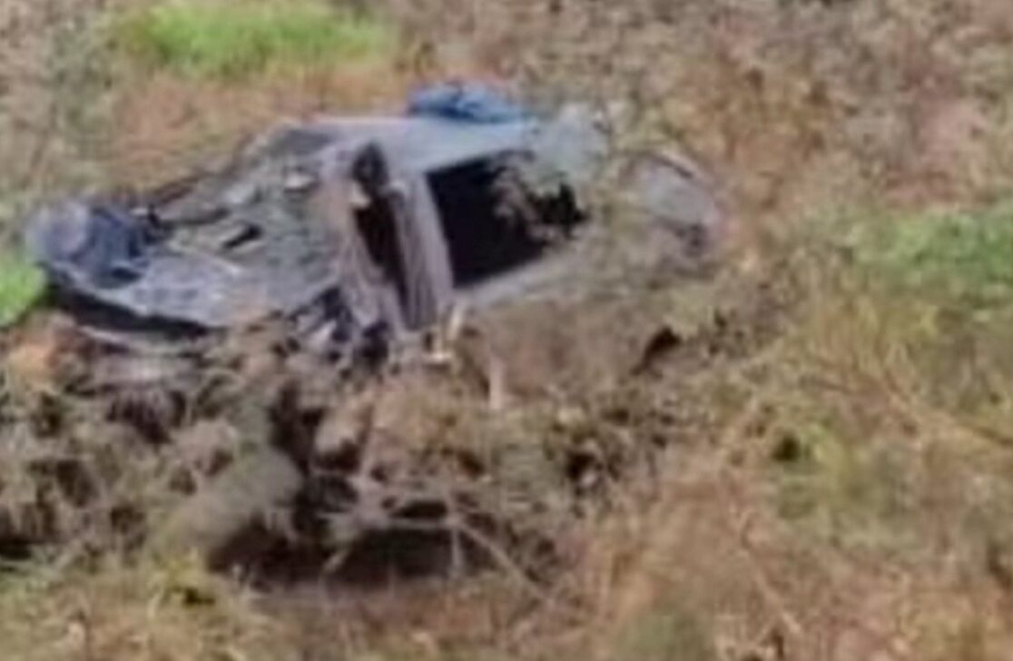 Acidente entre carro e carreta mata motorista em rodovia de MT - Foto: Power Mix