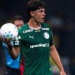 Agustín Giay segue com a Argentina até estreia na Copa em cenário de valorização para o Palmeiras