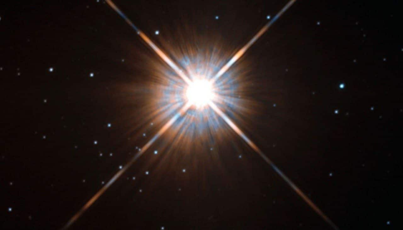 Anã vermelha Proxima Centauri - ESA/Hubble e NASA
