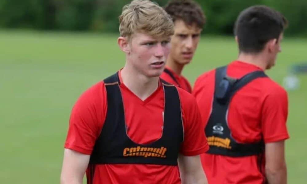 Anthony Renton, mantan calon pemain Middlesbrough, meninggal pada usia 27 tahun setelah sembilan tahun berjuang melawan leukemia