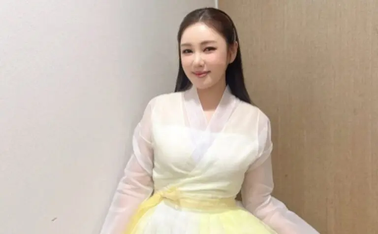 Cantora Song Ga-in - Instagram/songgain_