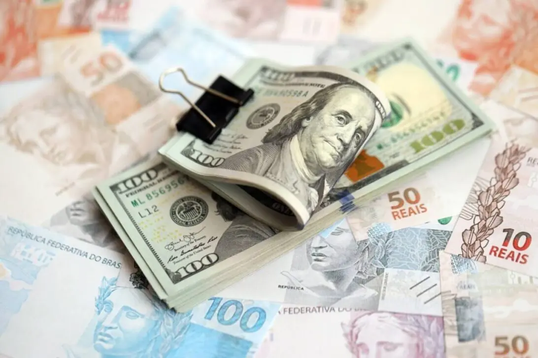 dólar e real