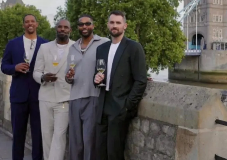 Elenco do título do Cleveland Cavaliers em 2015/16 - Instagram