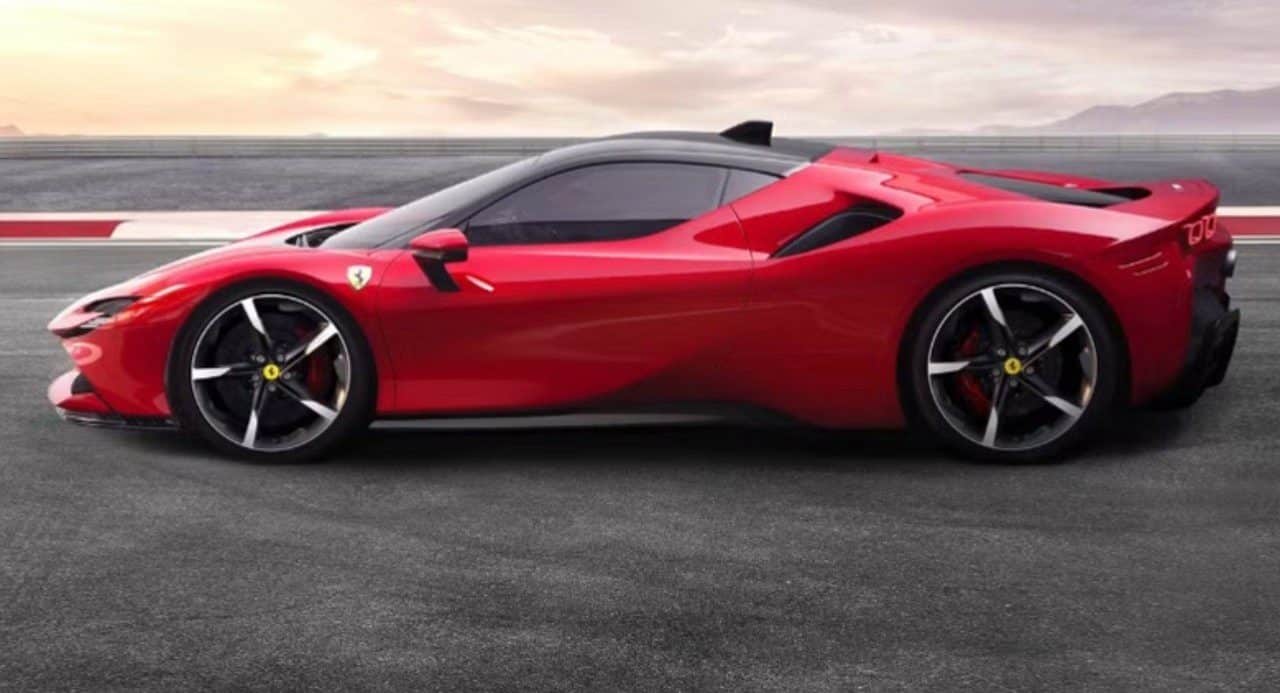 Ferrari SF90 Stradale - Divulgação/Ferrari