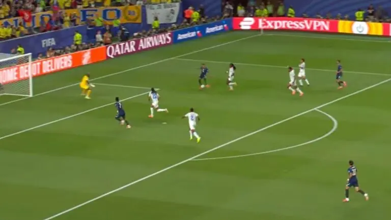 Gol anulado Raphinha
