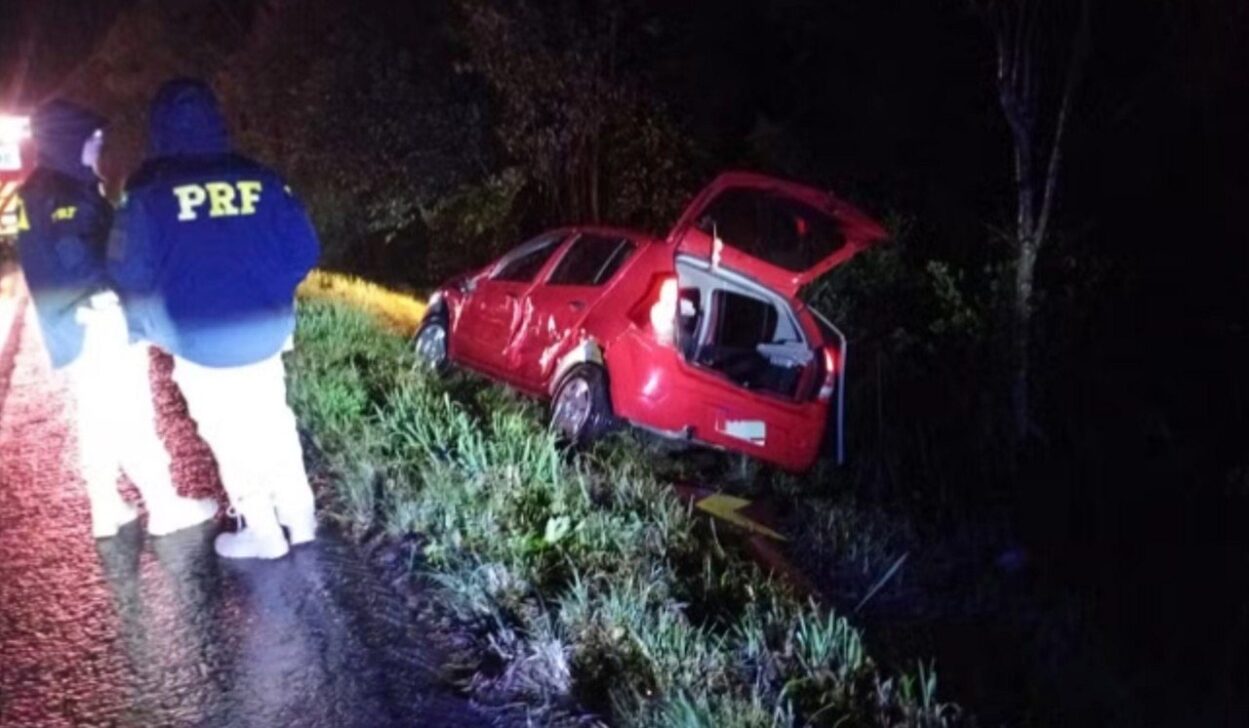 Homem morre atropelado enquanto ajudava nora em acidente na BR-280 - Foto: Corpo de Bombeiros/Divulgação