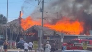 Cocoa Beach registra incêndio em restaurante The Tiny Turtle, que causa danos; meta de US$ 7.000 no GoFundMe
