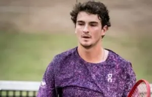 João Fonseca prioriza Wimbledon e abandona Eastbourne com problema no ombro