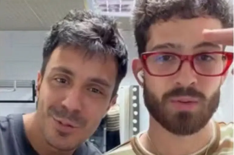 João Guilherme e Pe Lu, ex-Restart - Instagram