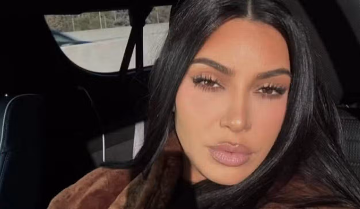 Kim Kardashian - @kimkardashia