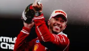 Lewis Hamilton memenangkan kemenangan pertama untuk Ferrari di Spanyol dan membakar kejuaraan dunia
