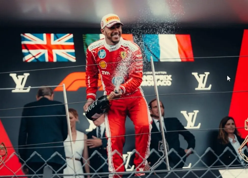 Льюис Хэмилтон - X.com/ Ferrari F1