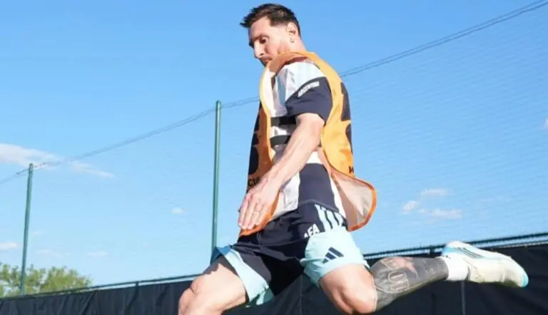 Lionel Messi - @leomessi