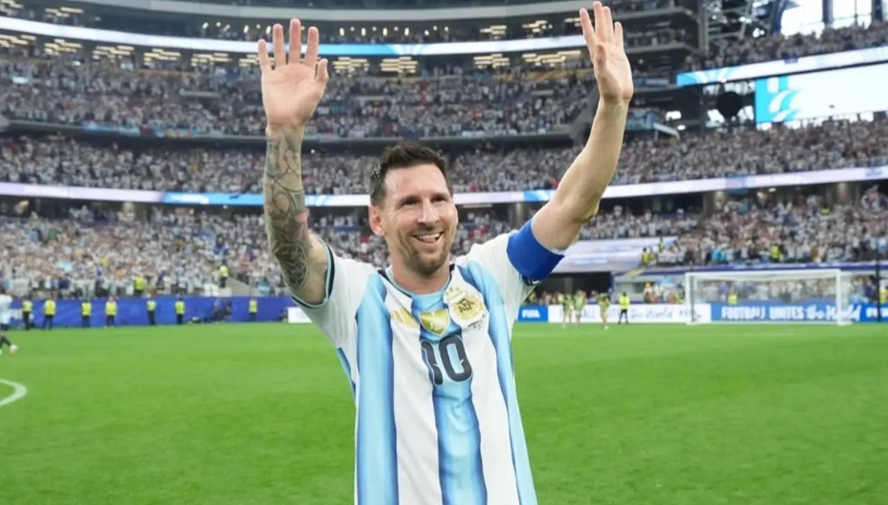 Lionel Messi - @leomessi