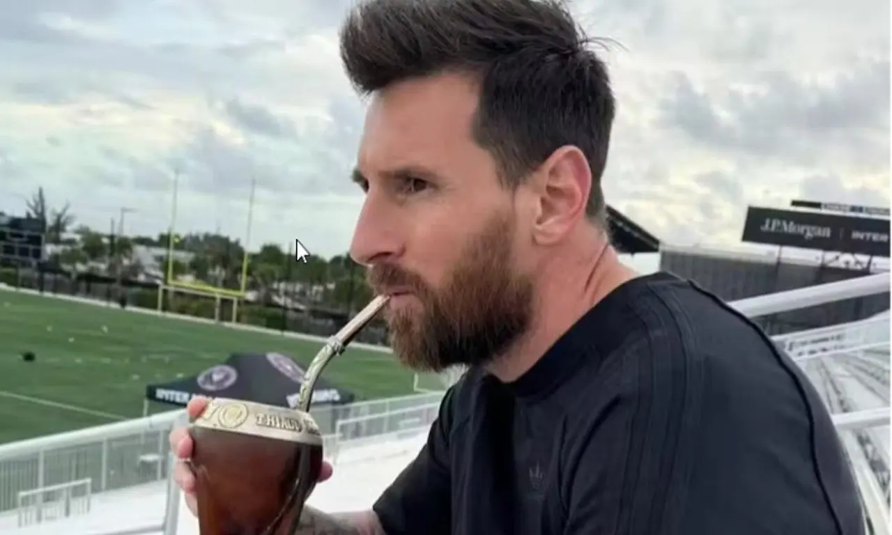 Lionel Messi tomando chimarrão - Photo: Reprodução/Instagram
