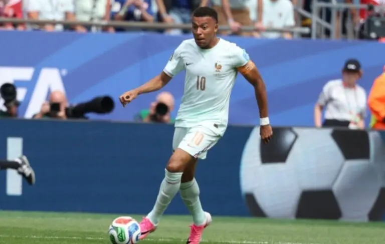 Mbappé - X/fequipedefrance