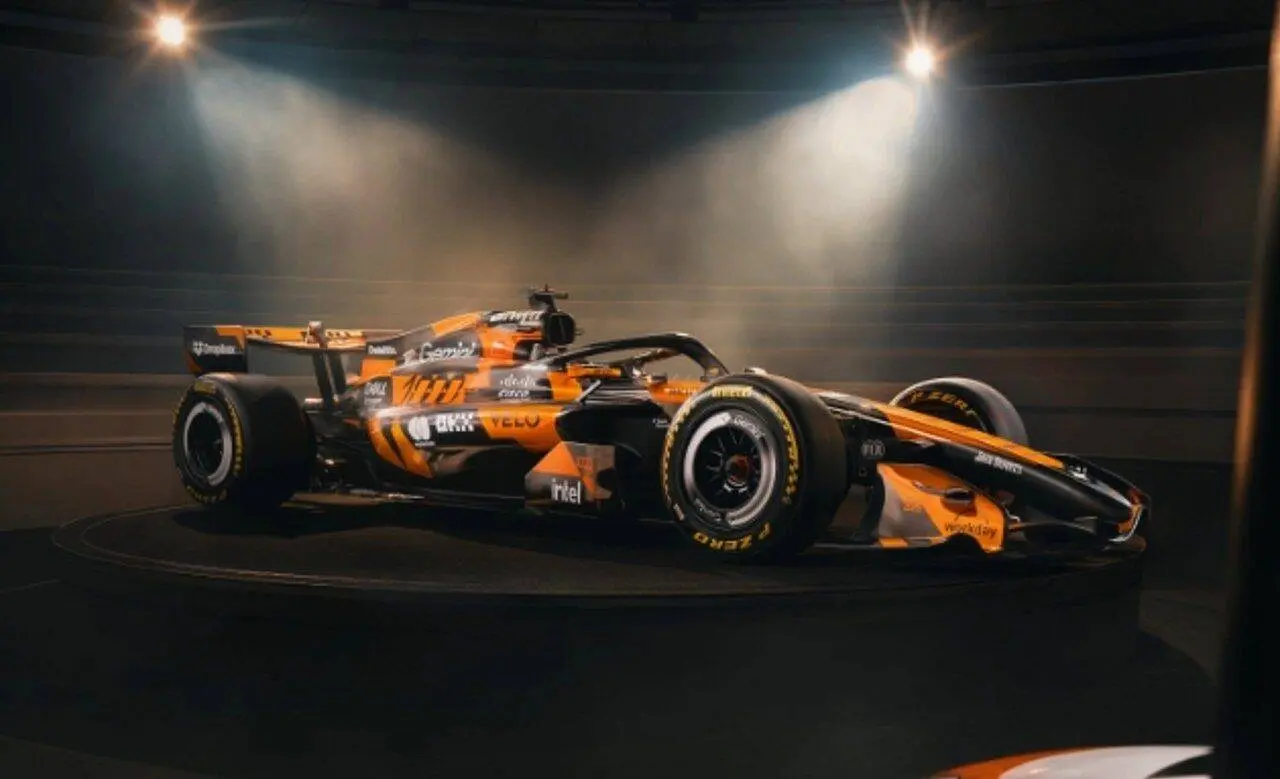 McLaren F1 - X.com/ McLaren