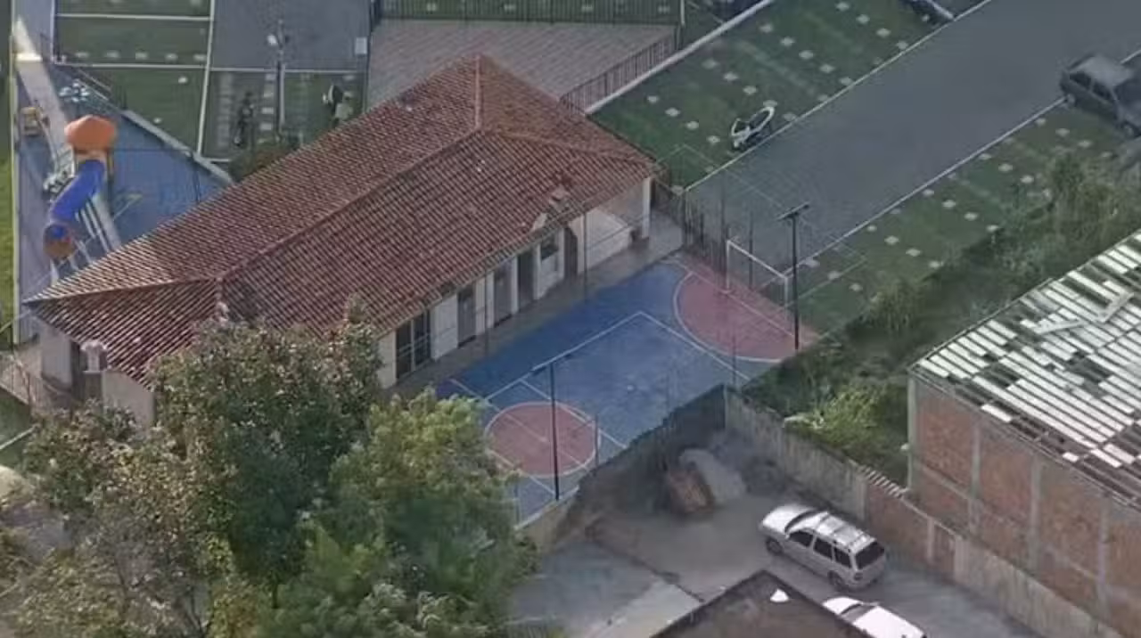 Menino de 12 anos morre atingido por bala perdida - Globo