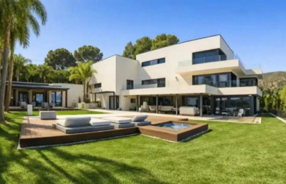 Messi possui mansão Em Castelldefels - ESCAPA'T/Reprodução