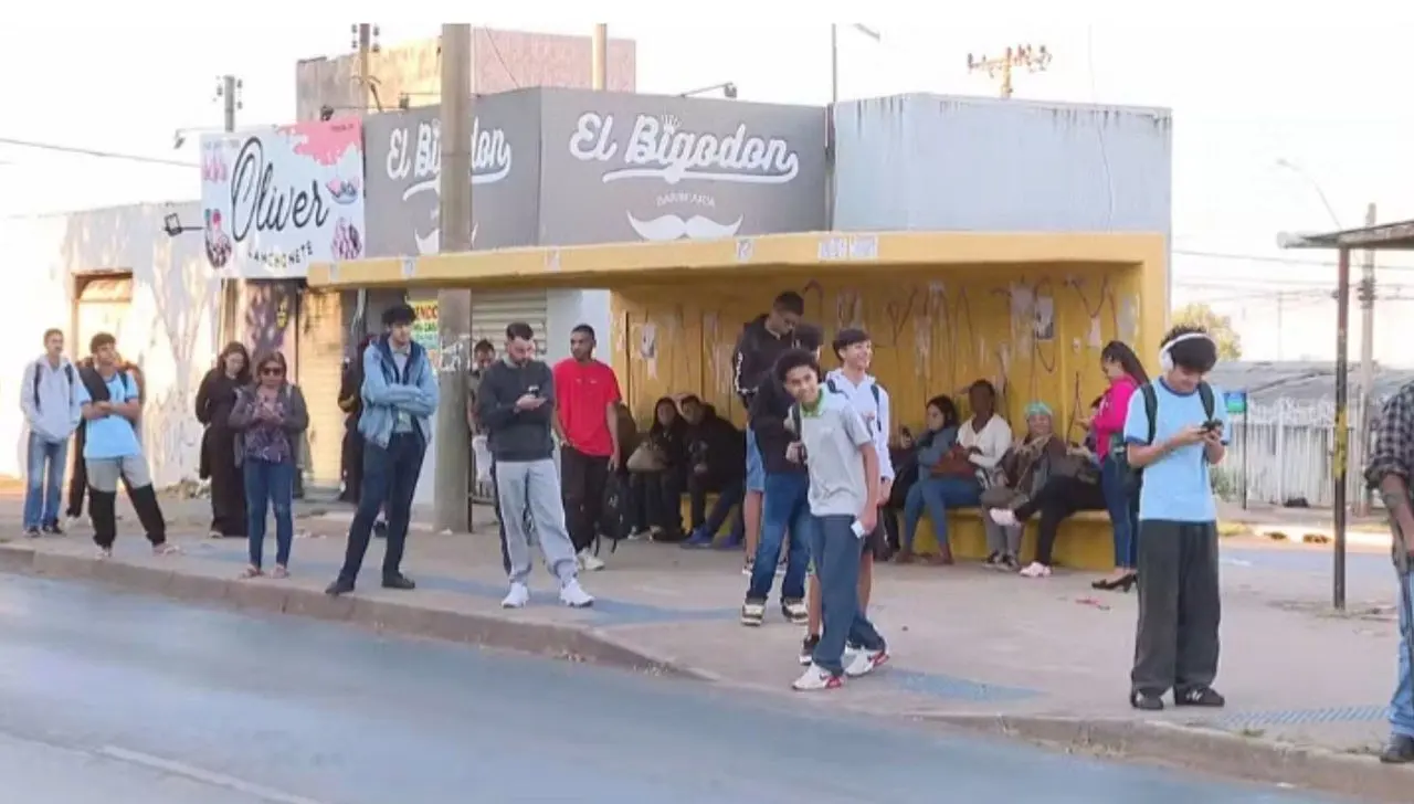 Parada de ônibus no Distrito Federal - Reprodução/ TV Globo