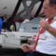 Piloto desce do avião e dança com elenco de Curaçao - Reprodução/Redes Sociais
